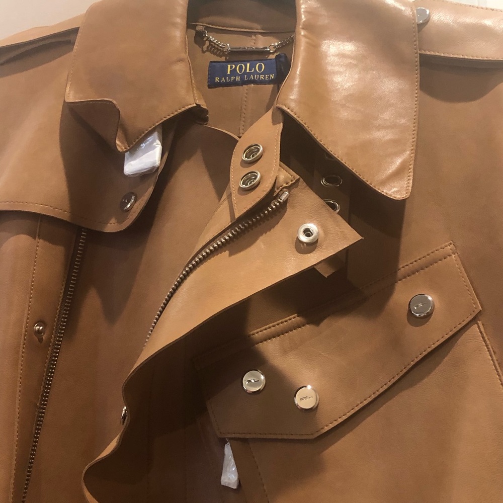 Coat - Picture 7 of 8